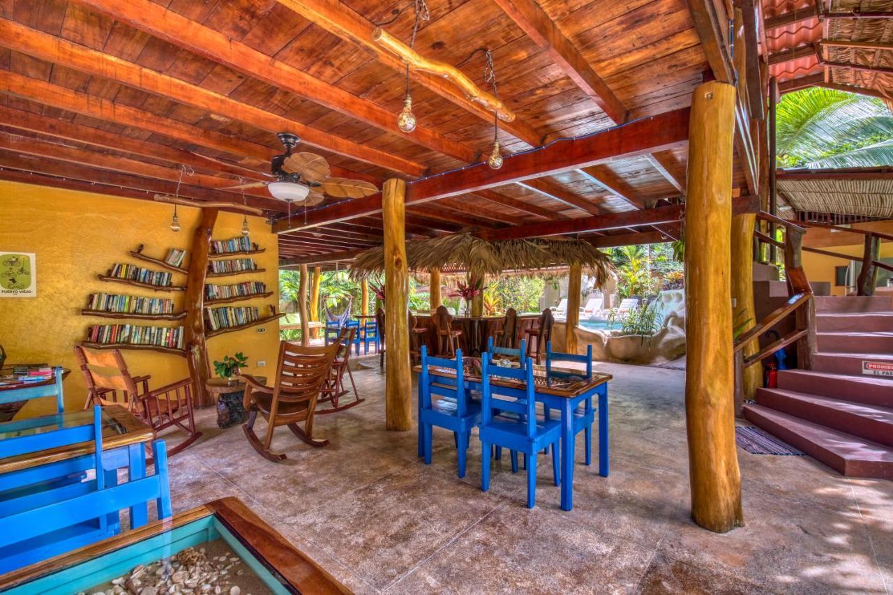 Caribe Town Bungalows Puerto Viejo de Talamanca Exterior photo